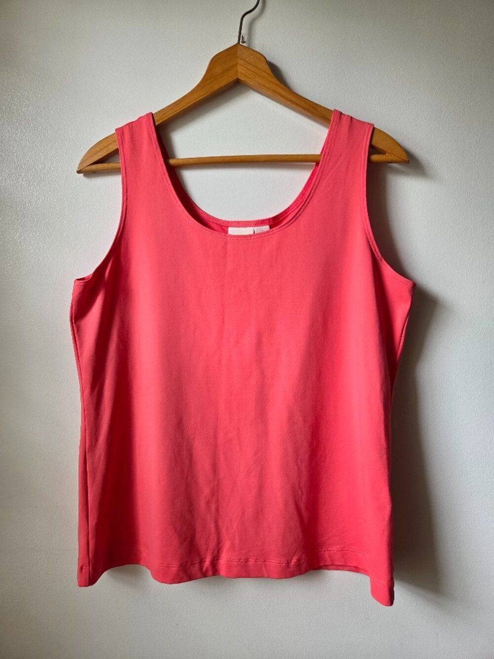EUC LIKE NEW CHICO'S SCOOP NECK TANK CORAL PINK SIZE 2 / US LARGE